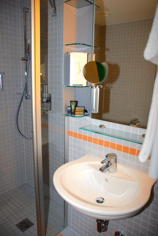 Hezelhof'S Radl-Hotel Wassertruedingen Номер фото